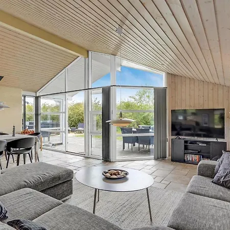 Casa vacanze Lovely In With Kitchen Hemmet