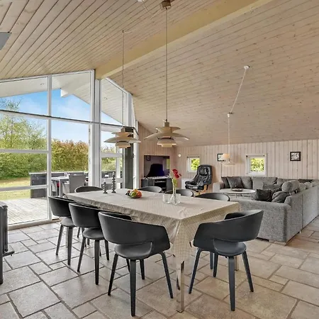 Lovely In With Kitchen