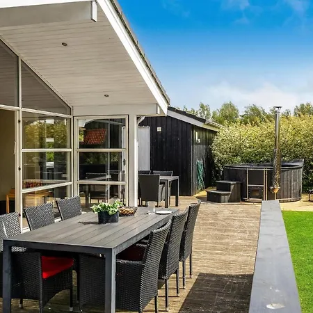Casa vacanze Lovely In With Kitchen *