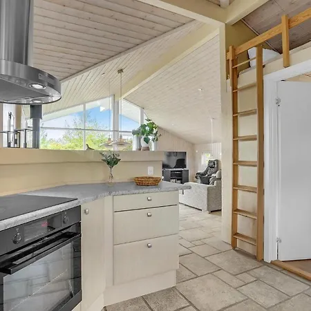 Casa vacanze Lovely In With Kitchen Hemmet